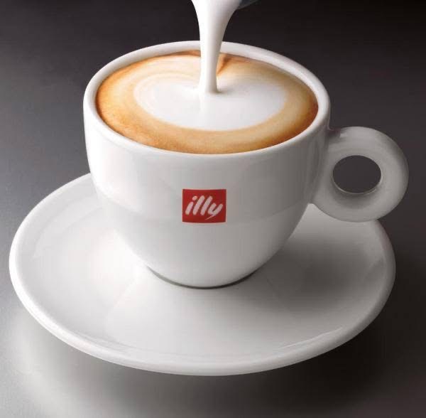 Illy cappuccino priprava v BREJK Ljubljana