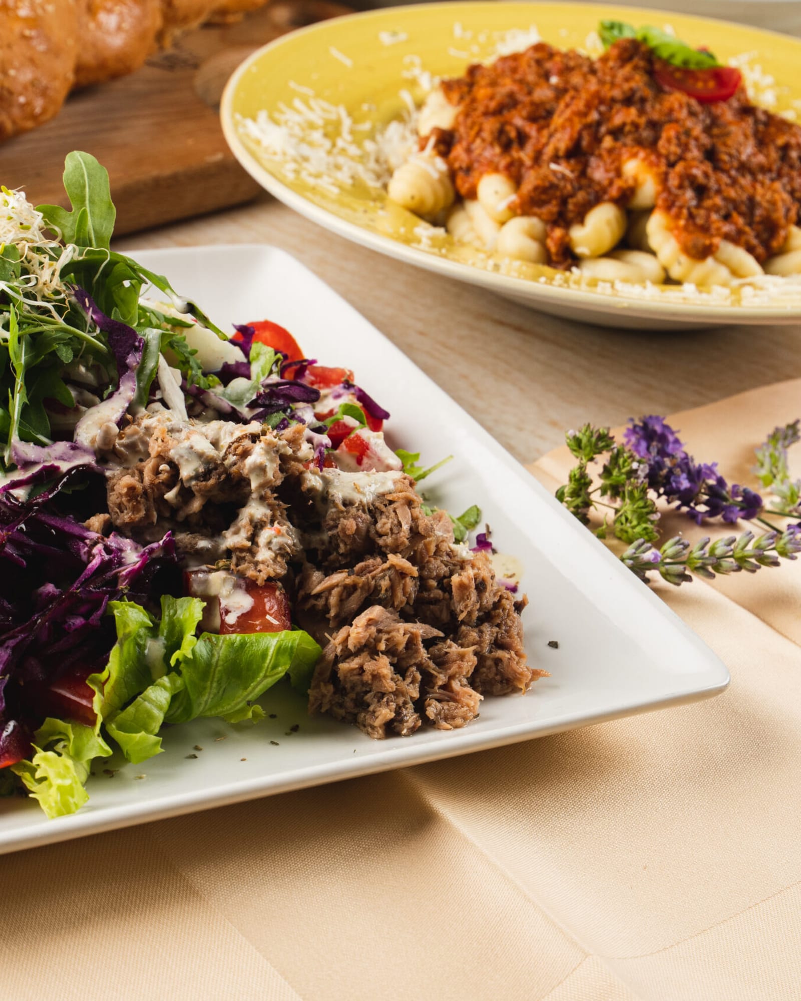 Brejk – Restavracija & Bar za Bežigradom, sveže kosilo in kava